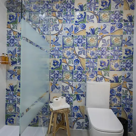 Florit Flats - Stylish Ceramic With Free Bicycles By The Joaquin Sorolla Station Valenza