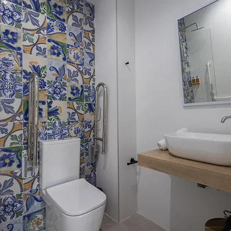 Florit Flats - Stylish Ceramic With Free Bicycles By The Joaquin Sorolla Station Valenza