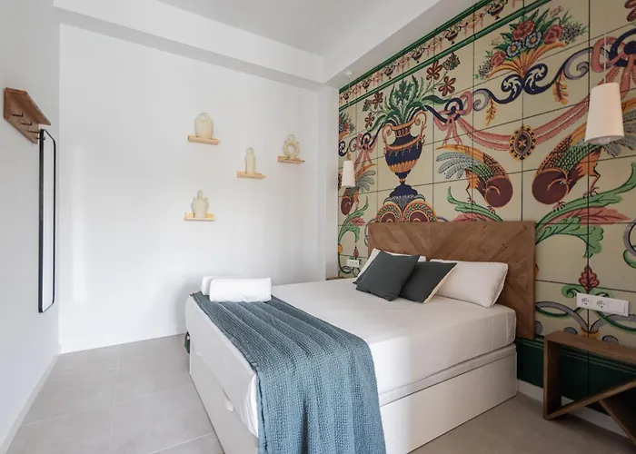 Florit Flats - Stylish Ceramic With Free Bicycles By The Joaquin Sorolla Station *
