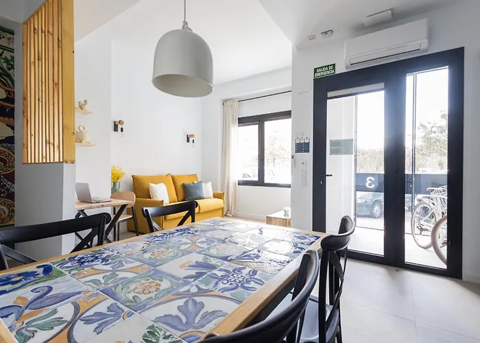 Florit Flats - Stylish Ceramic With Free Bicycles By The Joaquin Sorolla Station バレンシア