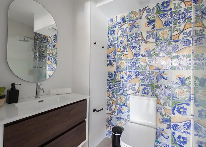 Florit Flats - Stylish Ceramic With Free Bicycles By The Joaquin Sorolla Station