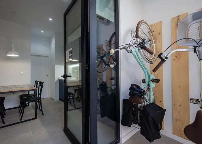 Florit Flats - Stylish Ceramic With Free Bicycles By The Joaquin Sorolla Station バレンシア