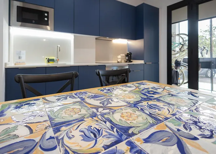 Florit Flats - Stylish Ceramic With Free Bicycles By The Joaquin Sorolla Station *
